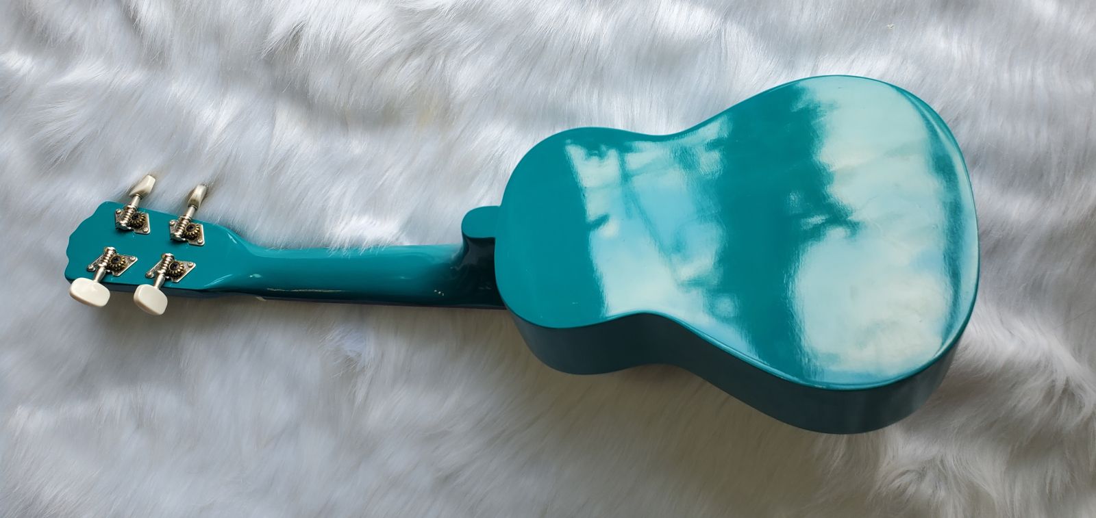 Đàn Ukulele Aurora Peace