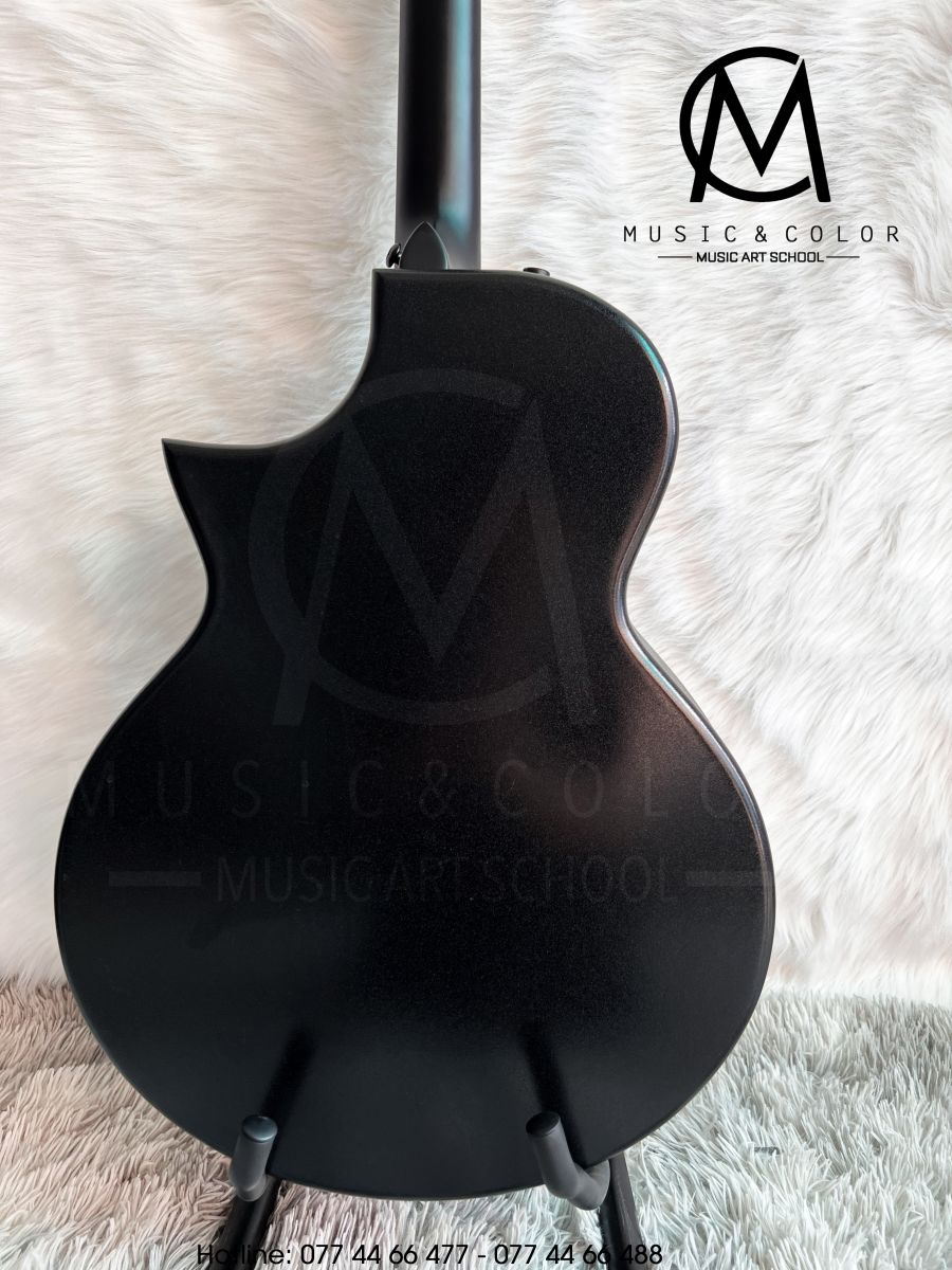 Guitar Enya Nova G