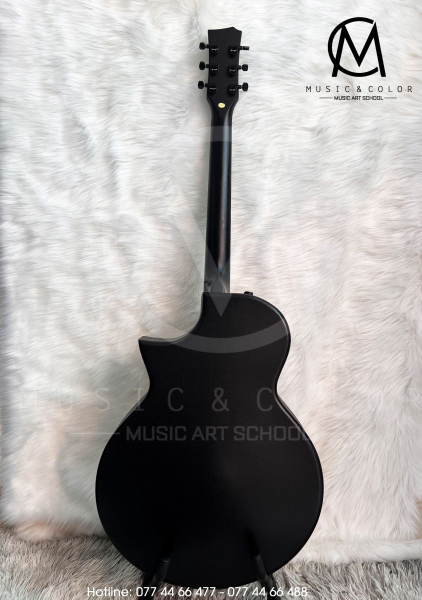 Guitar Enya Nova G